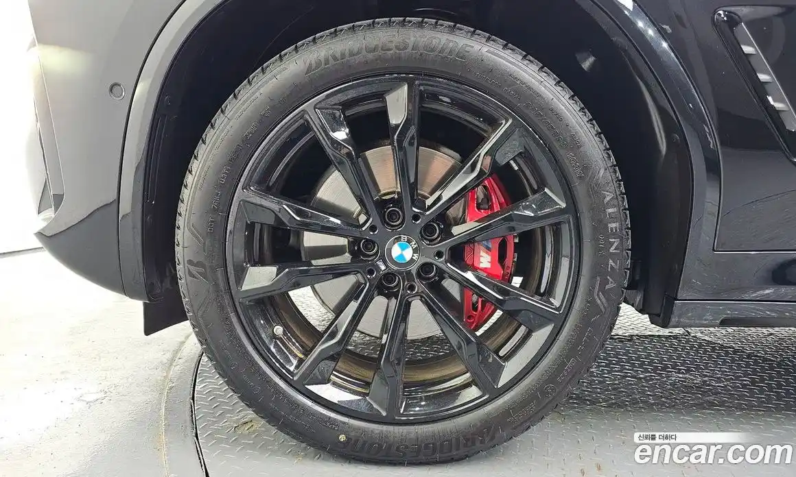 BMW X4 2025 2.0 автомат (гидро), фото 5