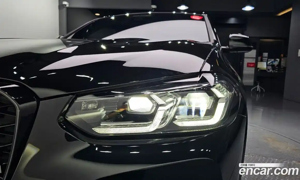 BMW X4 2025 2.0 автомат (гидро), фото 8