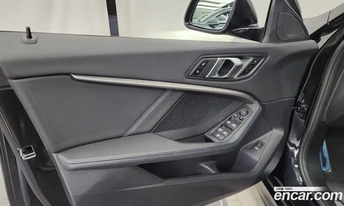 BMW 1 серия 2024 2.0 автомат (гидро), фото 14