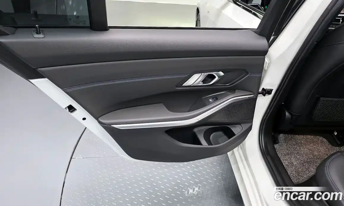 BMW 3 серия 2020 2.0 автомат (гидро), фото 15
