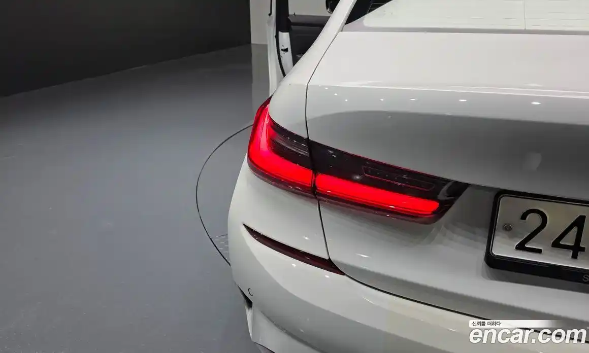BMW 3 серия 2020 2.0 автомат (гидро), фото 9