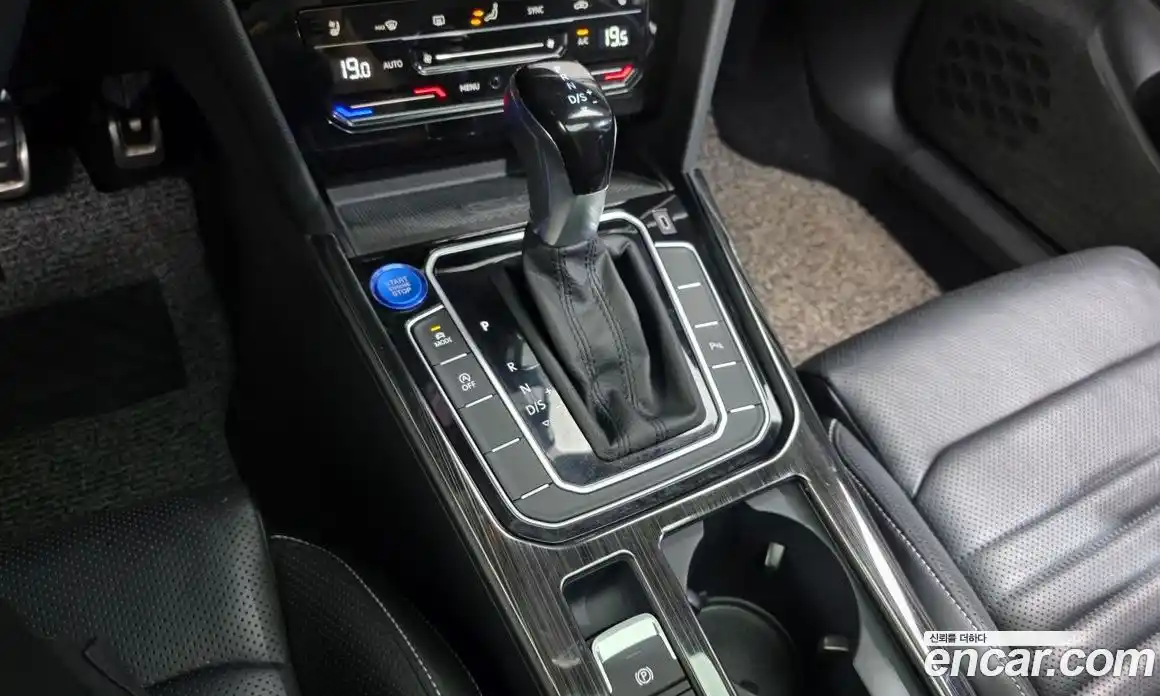 Volkswagen Passat 2021 2.0 автомат (гидро), фото 12