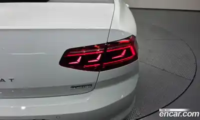 Volkswagen Passat 2021 2.0 автомат (гидро), миниатюра 9