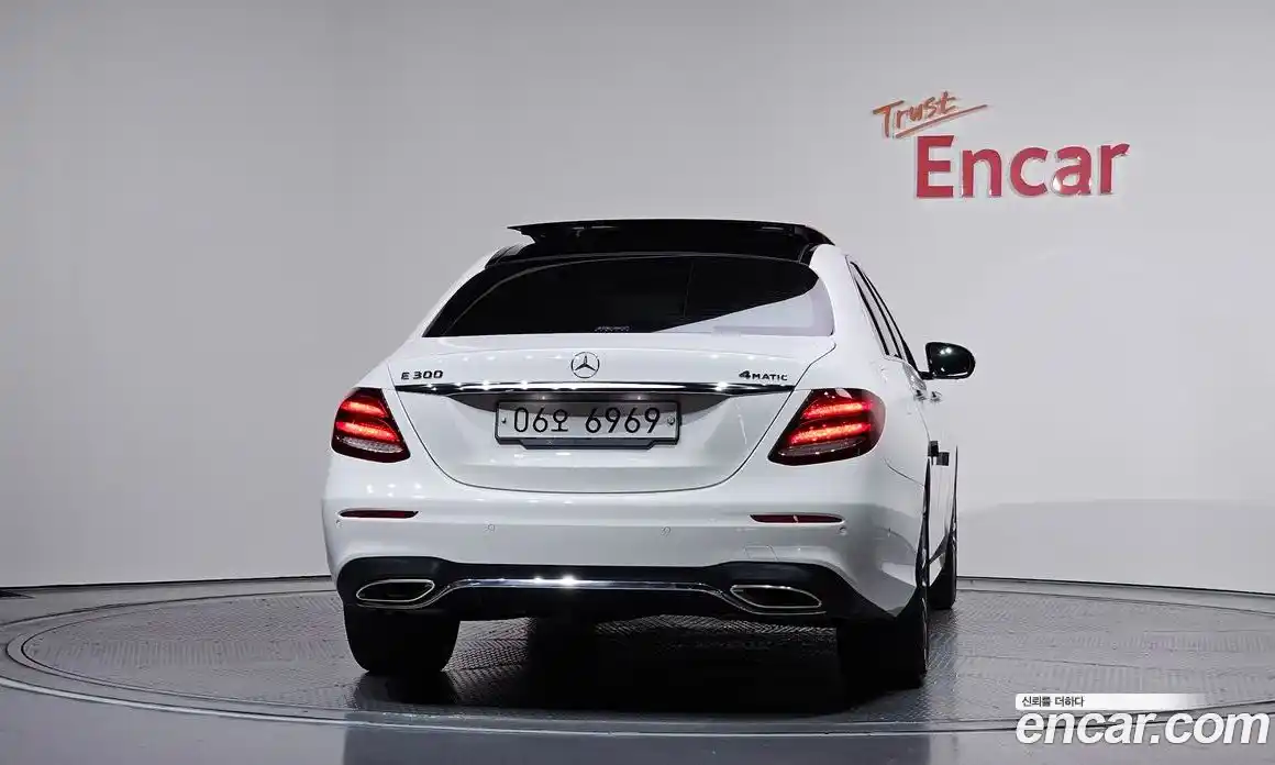 Mercedes-Benz E-Class 2018 2.0 автомат (гидро), фото 4