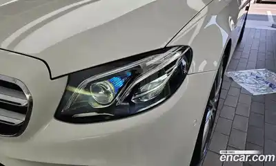 Mercedes-Benz E-Class 2018 2.0 автомат (гидро), миниатюра 8