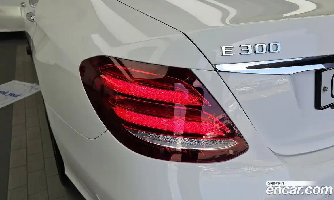 Mercedes-Benz E-Class 2018 2.0 автомат (гидро), фото 9