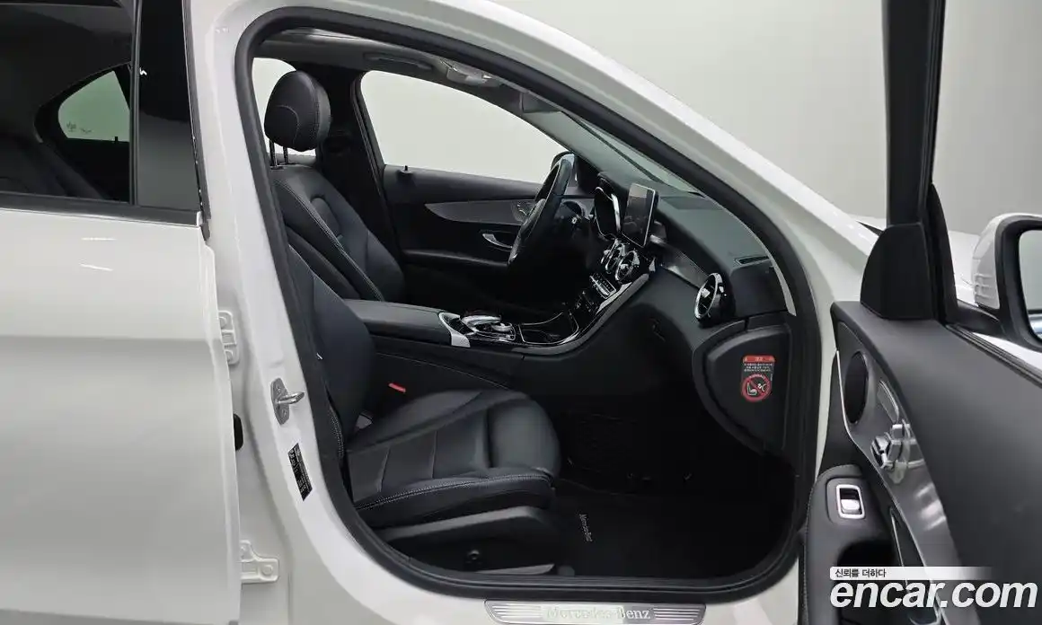 Mercedes-Benz C-Class 2018 2.0 гидро, фото 17 Mercedes-Benz C-Class 2018 2.0 гидро, фото 17