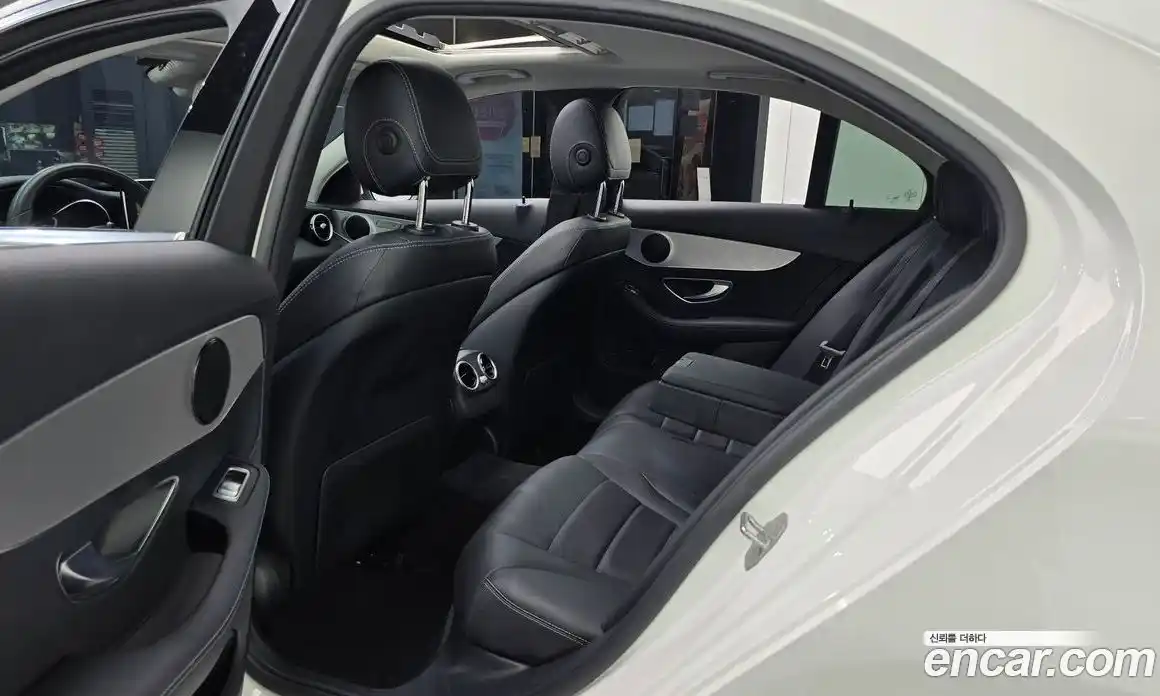Mercedes-Benz C-Class 2018 2.0 гидро, фото 18 Mercedes-Benz C-Class 2018 2.0 гидро, фото 18