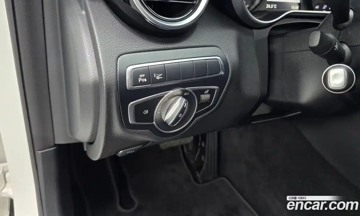Mercedes-Benz C-Class 2018 2.0 гидро, фото 24 Mercedes-Benz C-Class 2018 2.0 гидро, фото 24