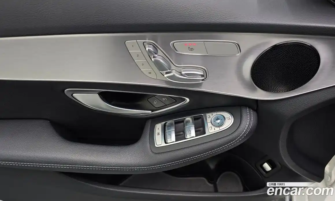 Mercedes-Benz C-Class 2018 2.0 гидро, фото 26 Mercedes-Benz C-Class 2018 2.0 гидро, фото 26