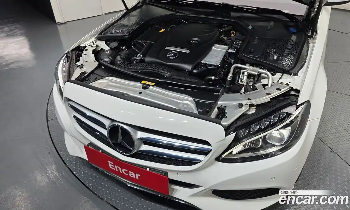 Mercedes-Benz C-Class 2018 2.0 гидро, фото 6 Mercedes-Benz C-Class 2018 2.0 гидро, фото 6