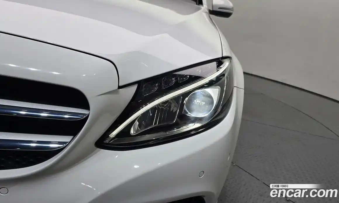 Mercedes-Benz C-Class 2018 2.0 гидро, фото 8 Mercedes-Benz C-Class 2018 2.0 гидро, фото 8