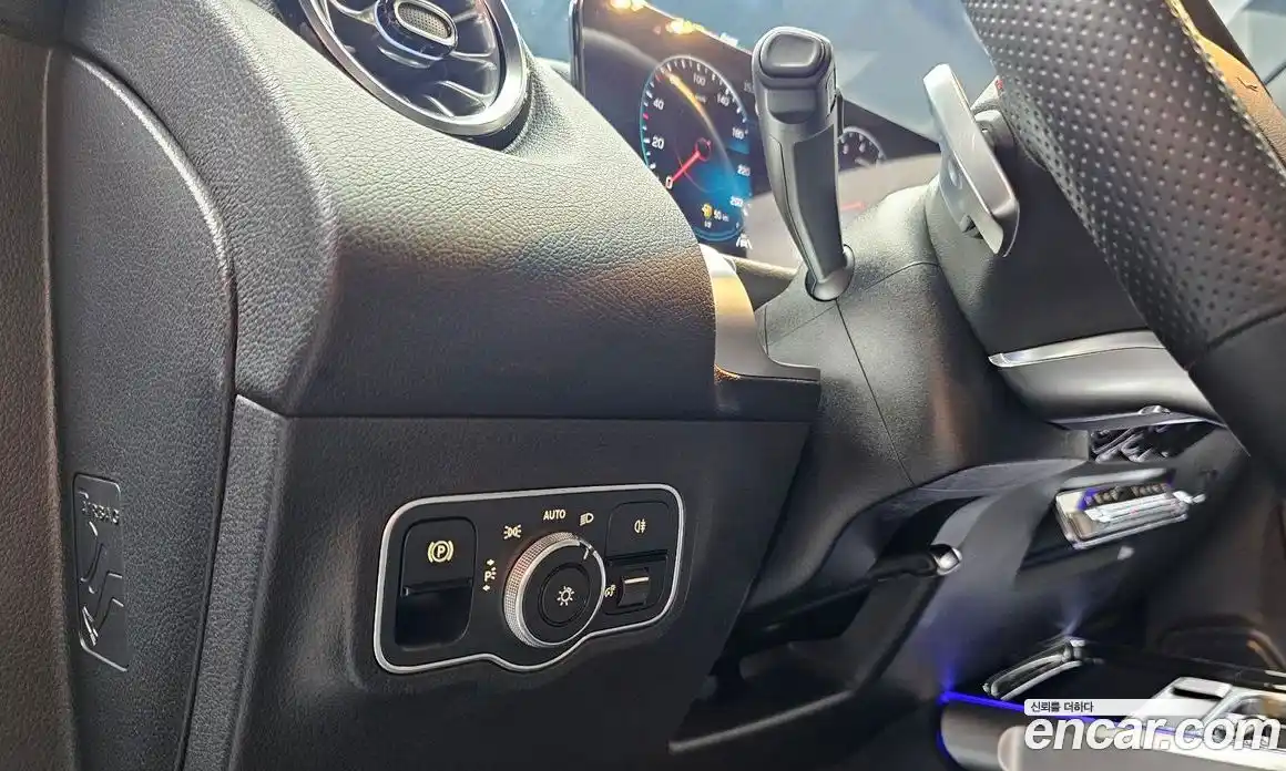 Mercedes-Benz GLB-Class 2022 2.0 гидро, фото 15
