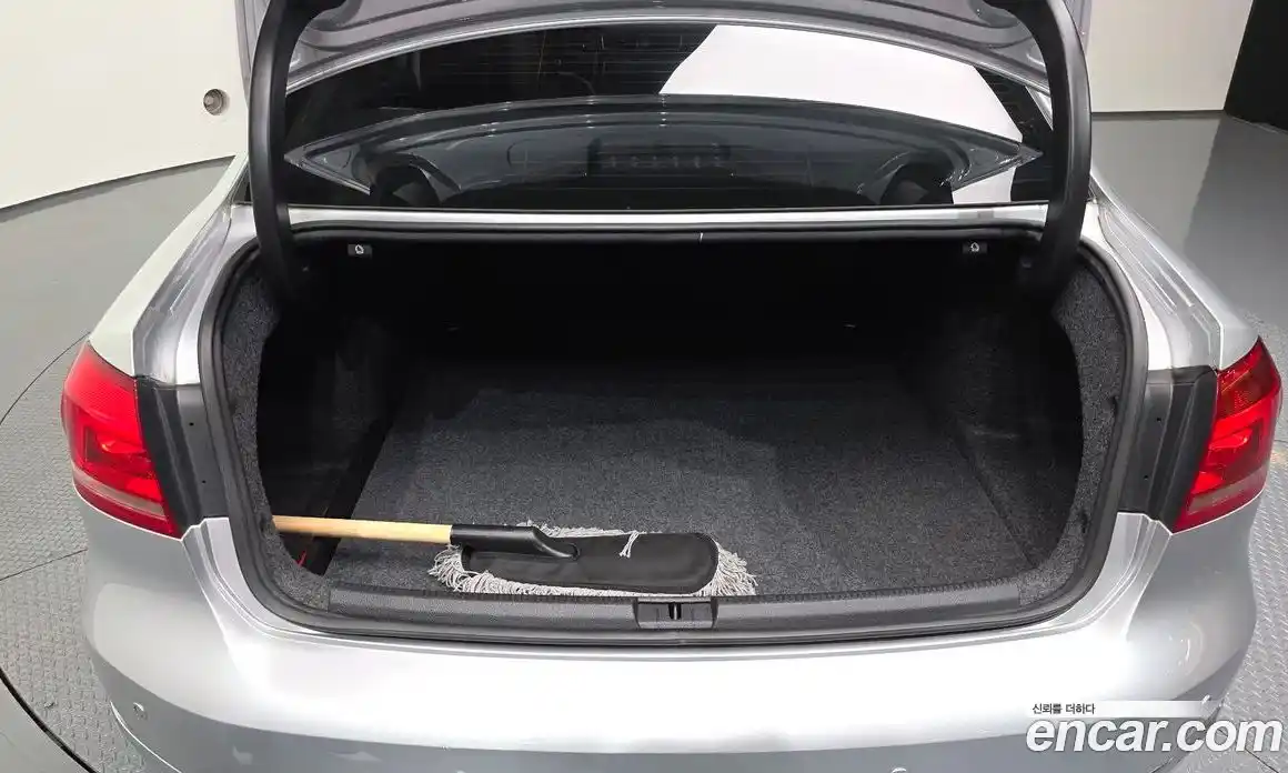 Volkswagen Passat 2014 2.0 автомат (гидро), фото 26