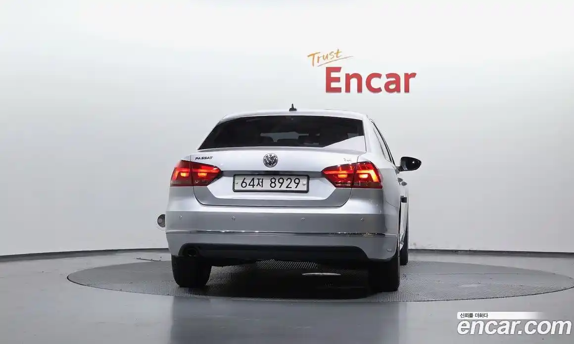 Volkswagen Passat 2014 2.0 автомат (гидро), фото 4