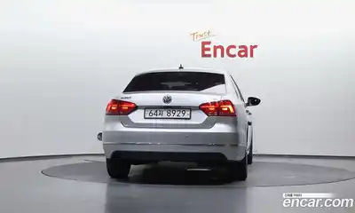Volkswagen Passat 2014 2.0 автомат (гидро), миниатюра 4