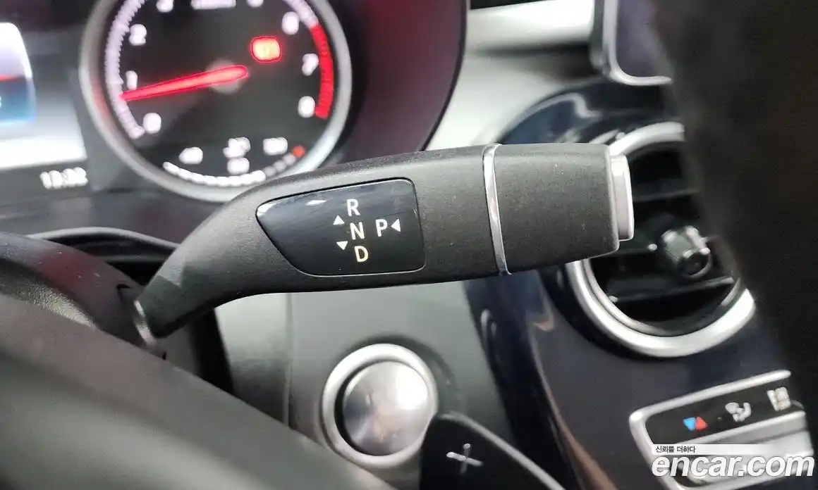 Mercedes-Benz C-Class 2017 2.0 гидро, фото 12 Mercedes-Benz C-Class 2017 2.0 гидро, фото 12