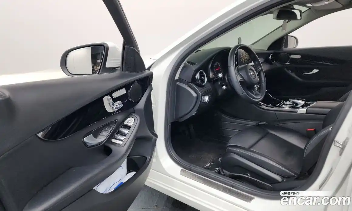 Mercedes-Benz C-Class 2017 2.0 гидро, фото 13 Mercedes-Benz C-Class 2017 2.0 гидро, фото 13