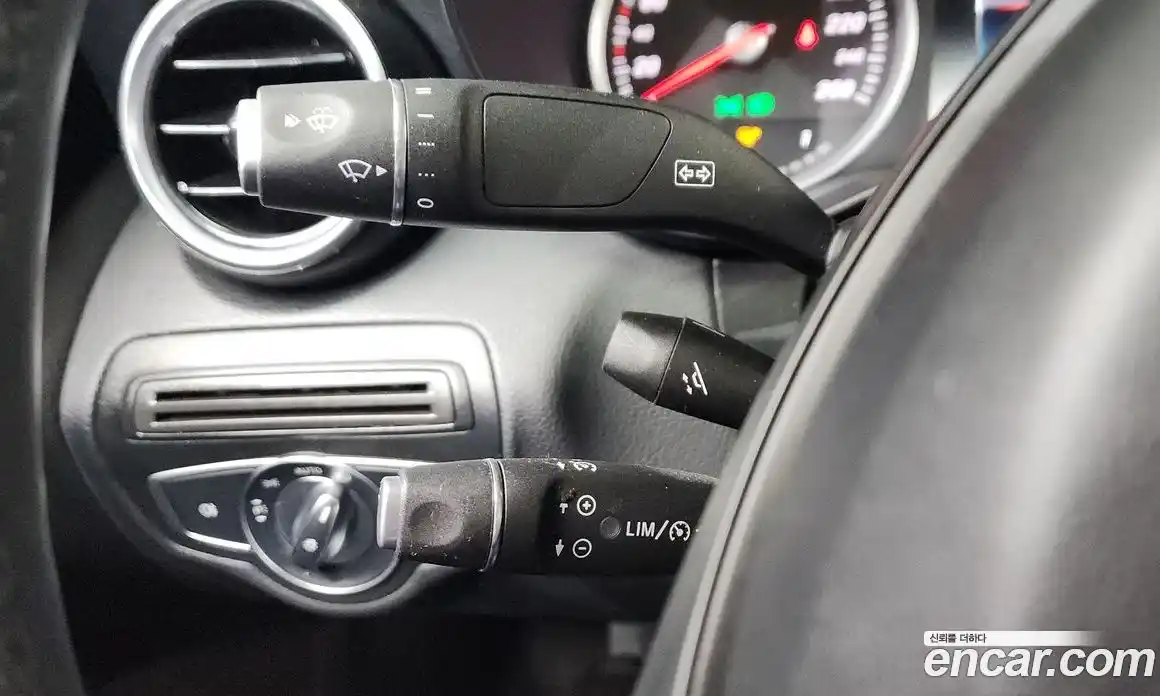 Mercedes-Benz C-Class 2017 2.0 гидро, фото 29 Mercedes-Benz C-Class 2017 2.0 гидро, фото 29