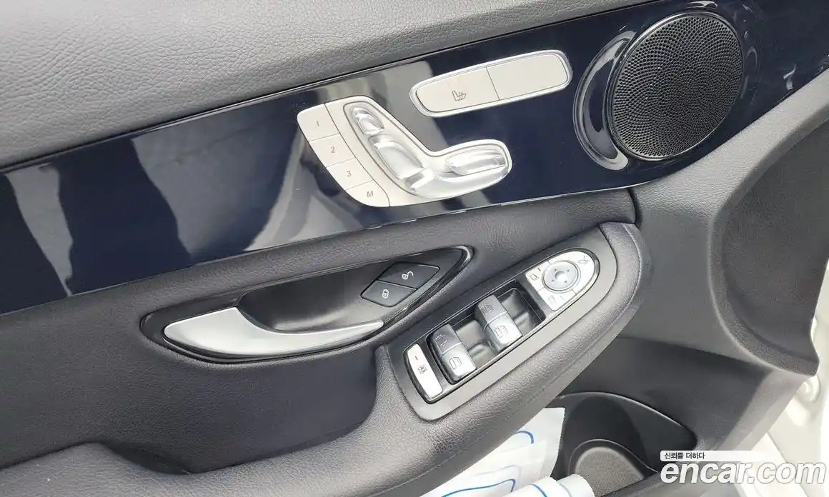 Mercedes-Benz C-Class 2017 2.0 гидро, фото 30 Mercedes-Benz C-Class 2017 2.0 гидро, фото 30