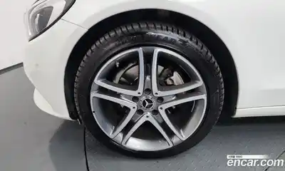 Mercedes-Benz C-Class 2017 2.0 гидро, миниатюра 5 Mercedes-Benz C-Class 2017 2.0 гидро, миниатюра 5