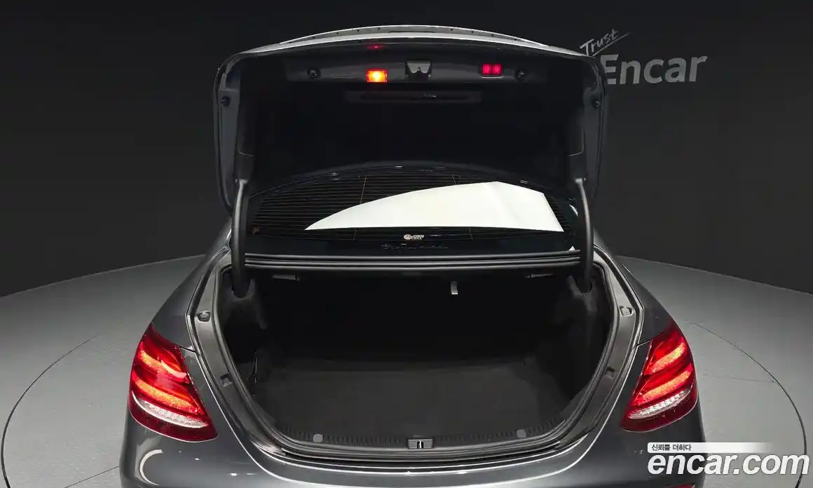 Mercedes-Benz E-Class 2019 2.0 автомат (гидро), фото 26