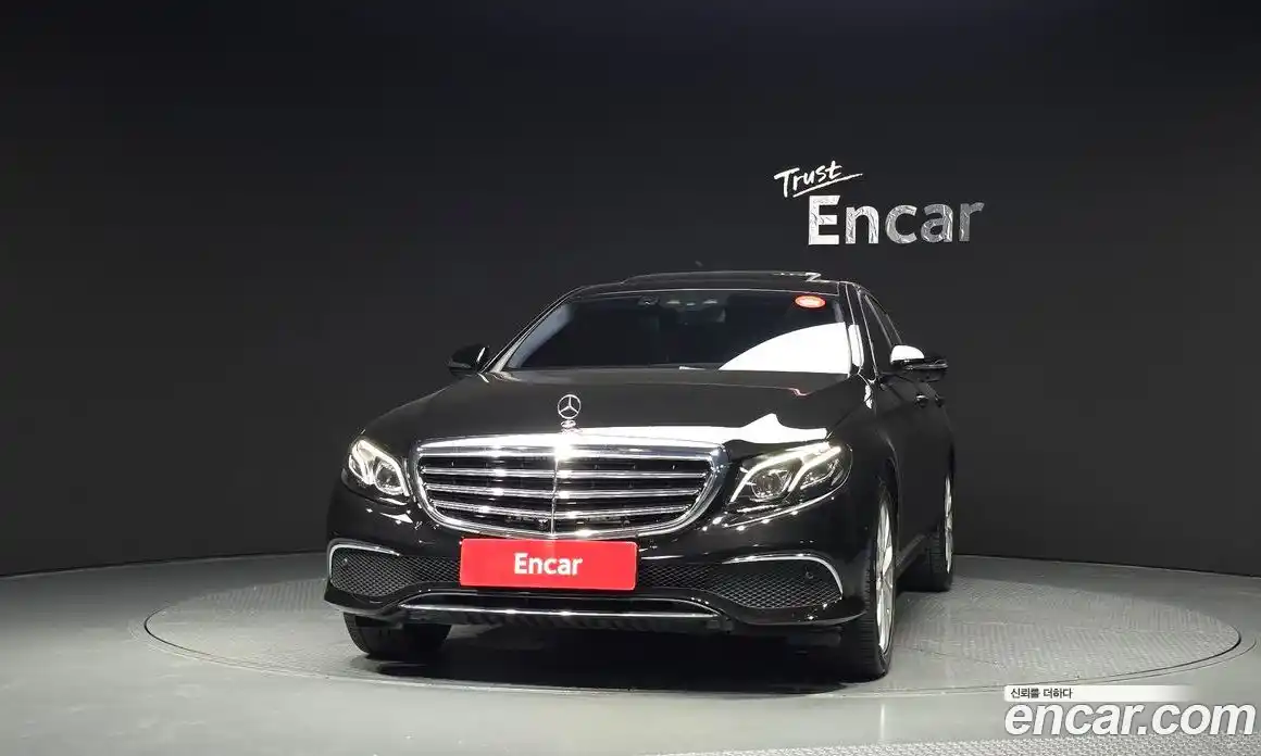 Mercedes-Benz E-Class 2018 2.0 автомат (гидро), фото 3