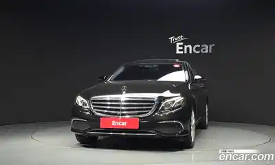 Mercedes-Benz E-Class 2018 2.0 автомат (гидро), миниатюра 3