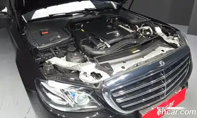 Mercedes-Benz E-Class 2018 2.0 автомат (гидро), миниатюра 6