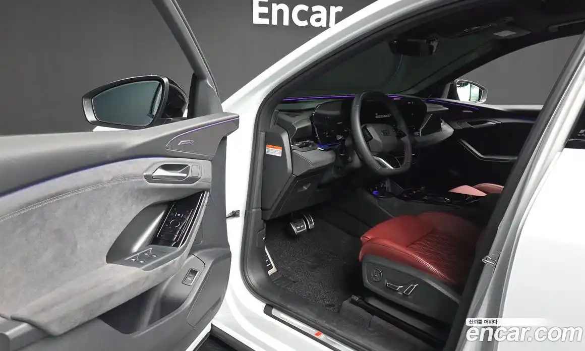 Audi SQ6 e-tron 2025 0.2 автомат (гидро), фото 13