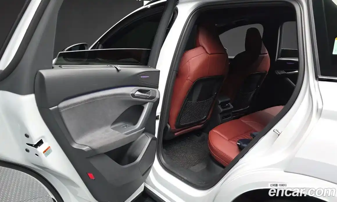 Audi SQ6 e-tron 2025 0.2 автомат (гидро), фото 16