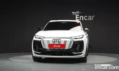 Audi SQ6 e-tron 2025 0.2 автомат (гидро), миниатюра 3