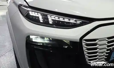Audi SQ6 e-tron 2025 0.2 автомат (гидро), миниатюра 8