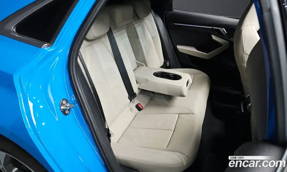 Audi A3 2023 2.0 автомат (гидро), фото 16