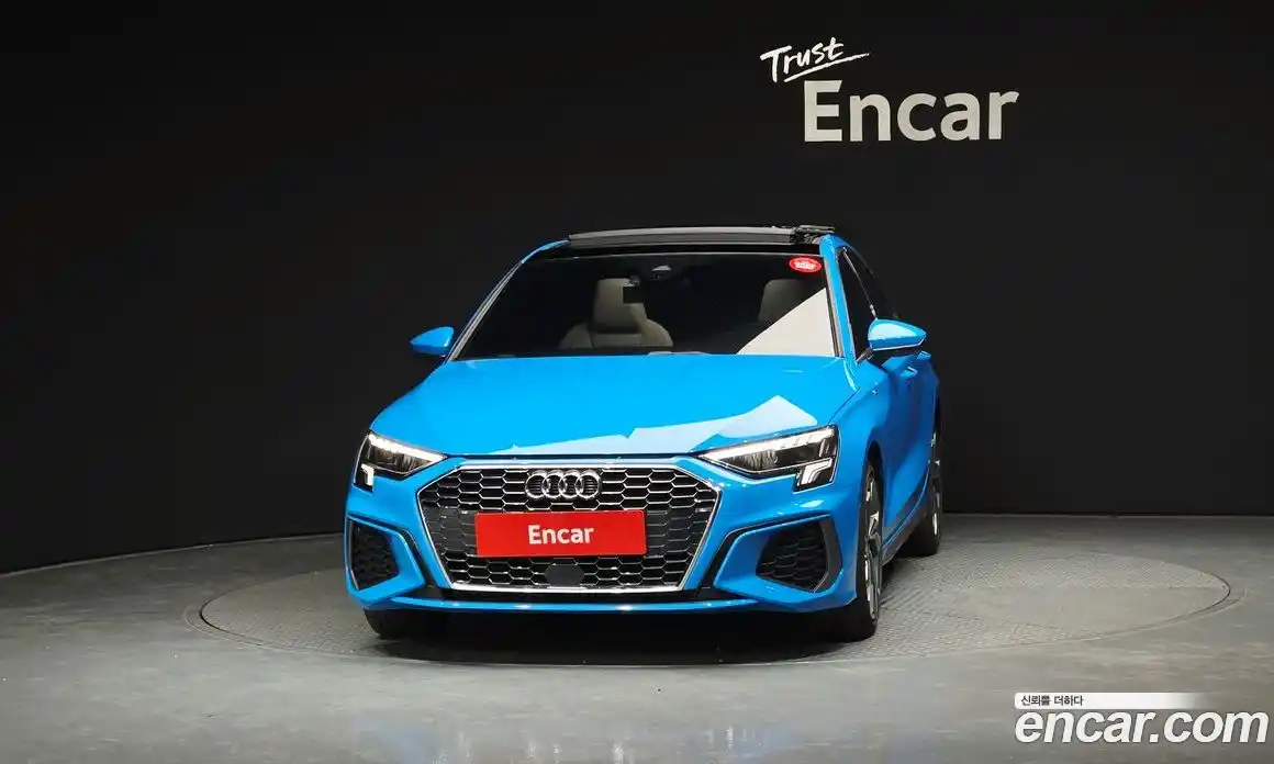 Audi A3 2023 2.0 автомат (гидро), фото 3