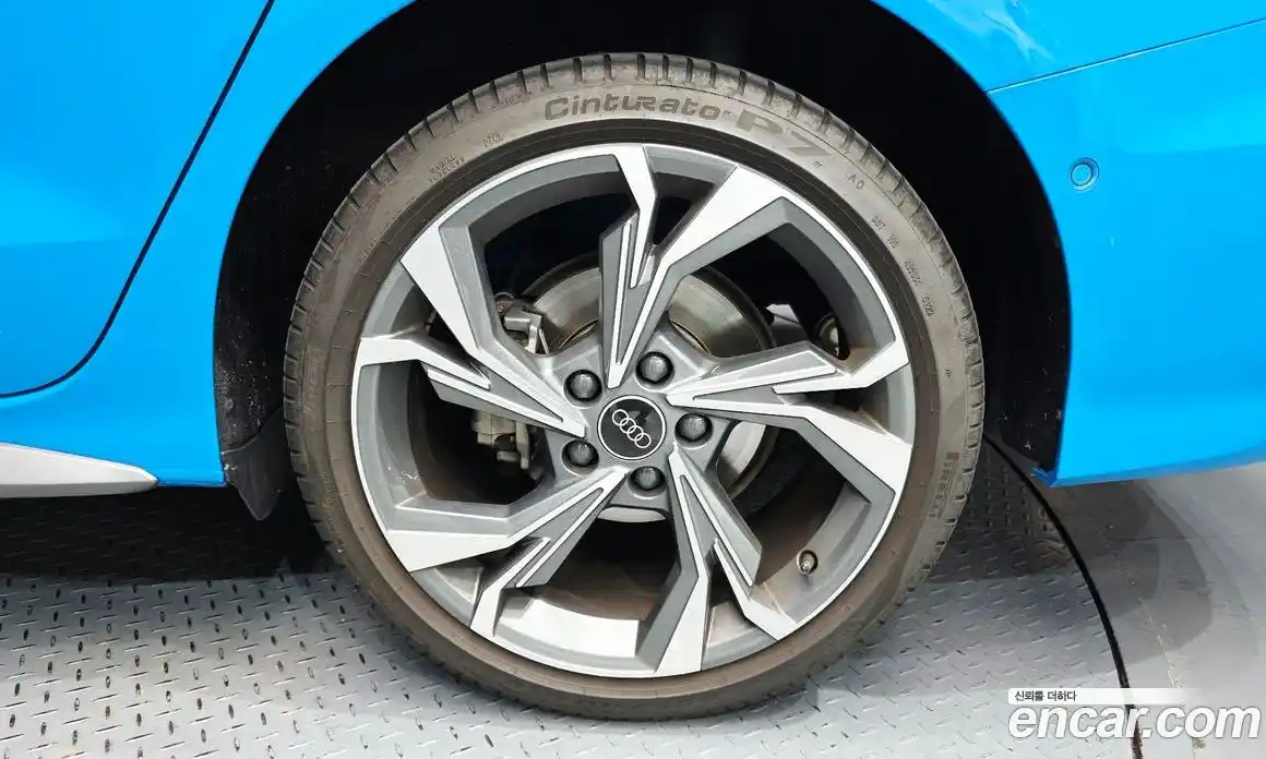 Audi A3 2023 2.0 автомат (гидро), фото 7