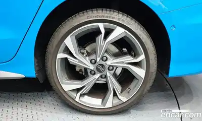 Audi A3 2023 2.0 автомат (гидро), миниатюра 7