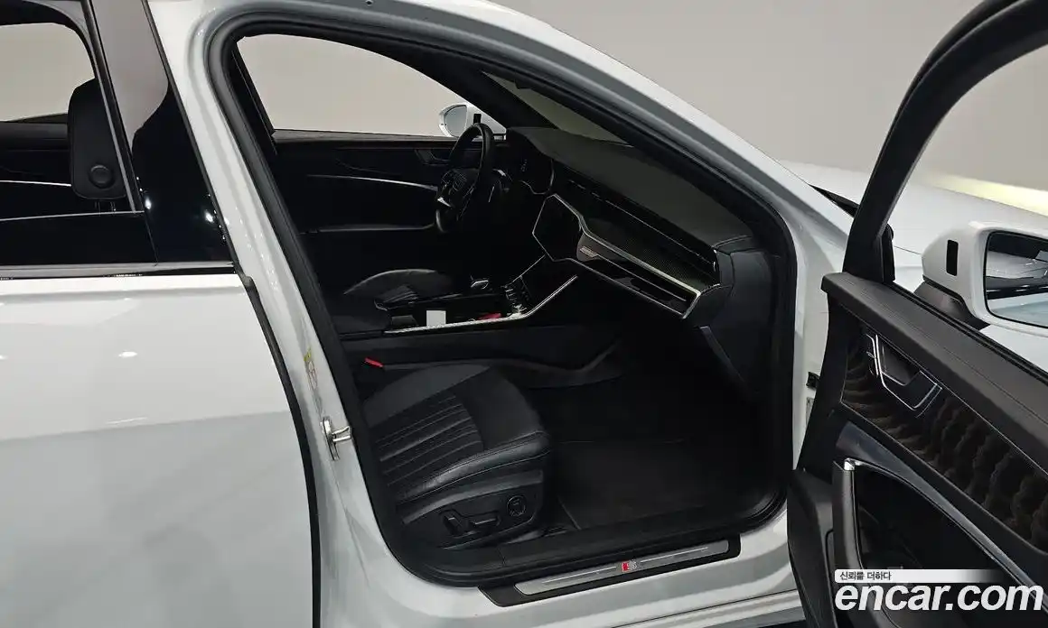 Audi A6 2022 2.0 автомат (гидро), фото 15