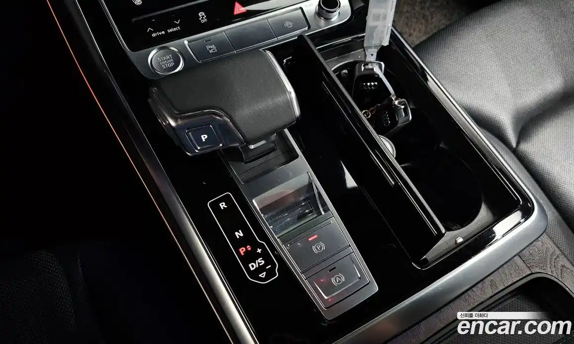 Audi Q7 2020 3.0 автомат (гидро), фото 12