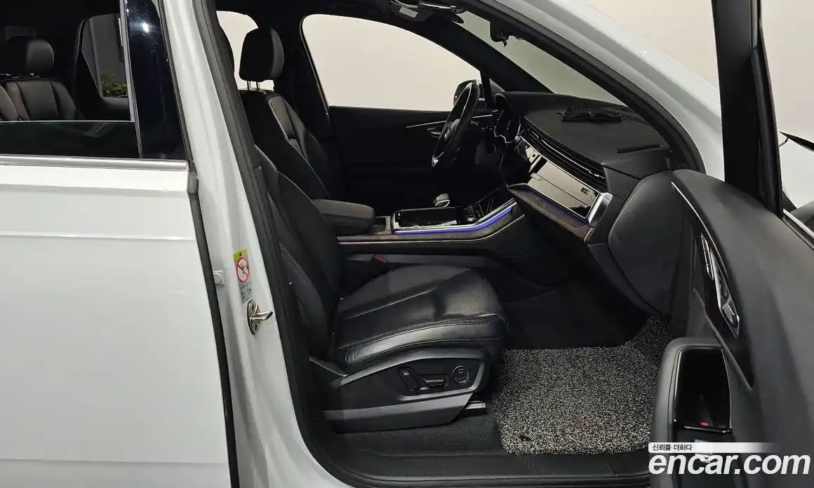 Audi Q7 2020 3.0 автомат (гидро), фото 16