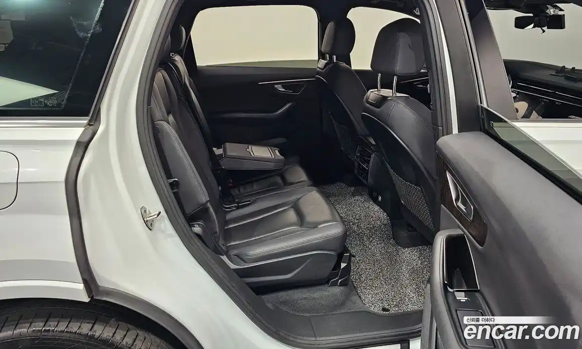 Audi Q7 2020 3.0 автомат (гидро), фото 17