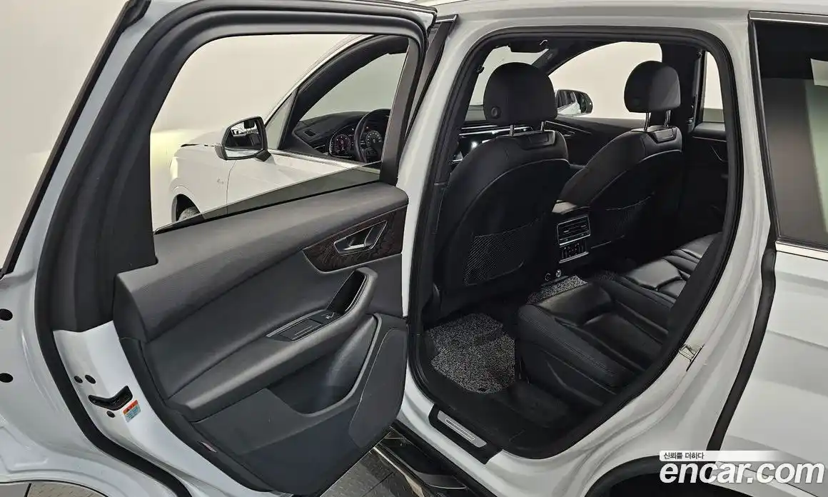 Audi Q7 2020 3.0 автомат (гидро), фото 18