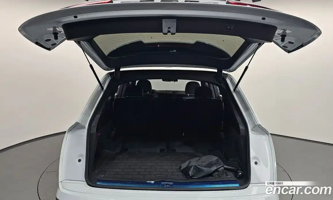 Audi Q7 2020 3.0 автомат (гидро), фото 23