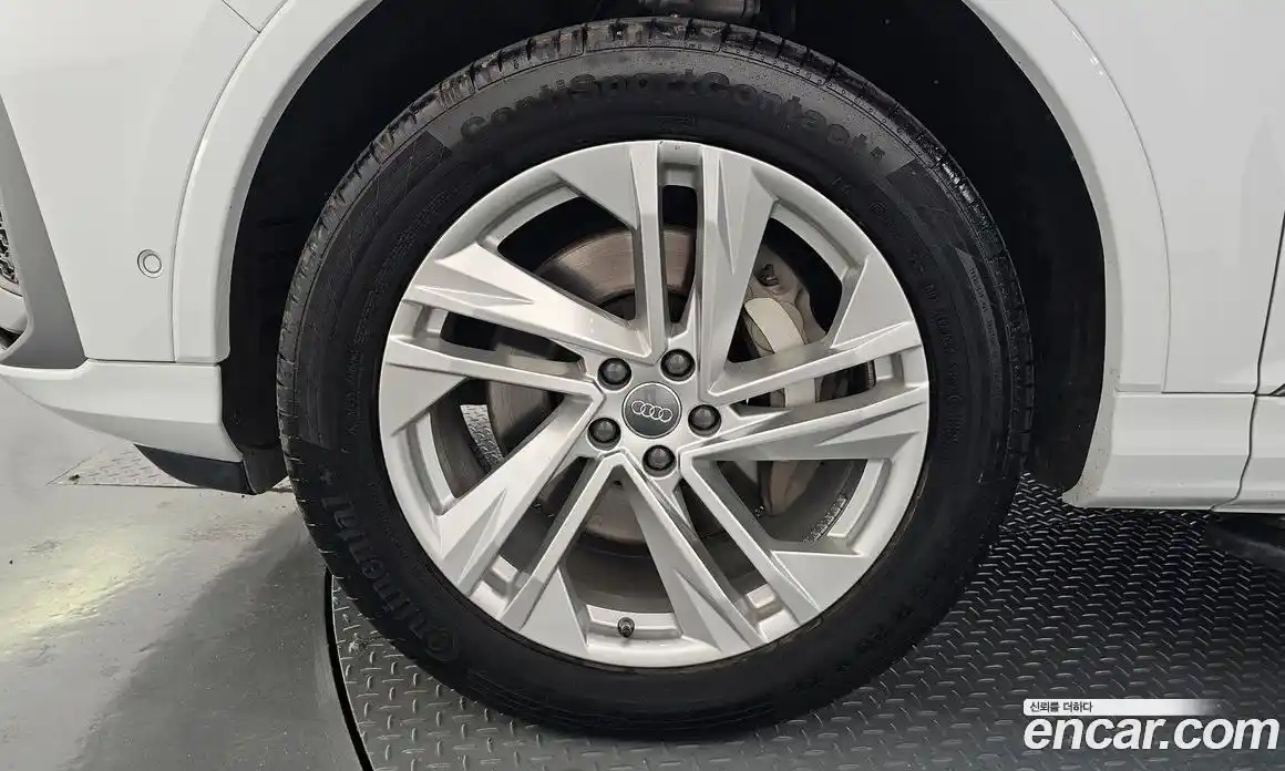 Audi Q7 2020 3.0 автомат (гидро), фото 5