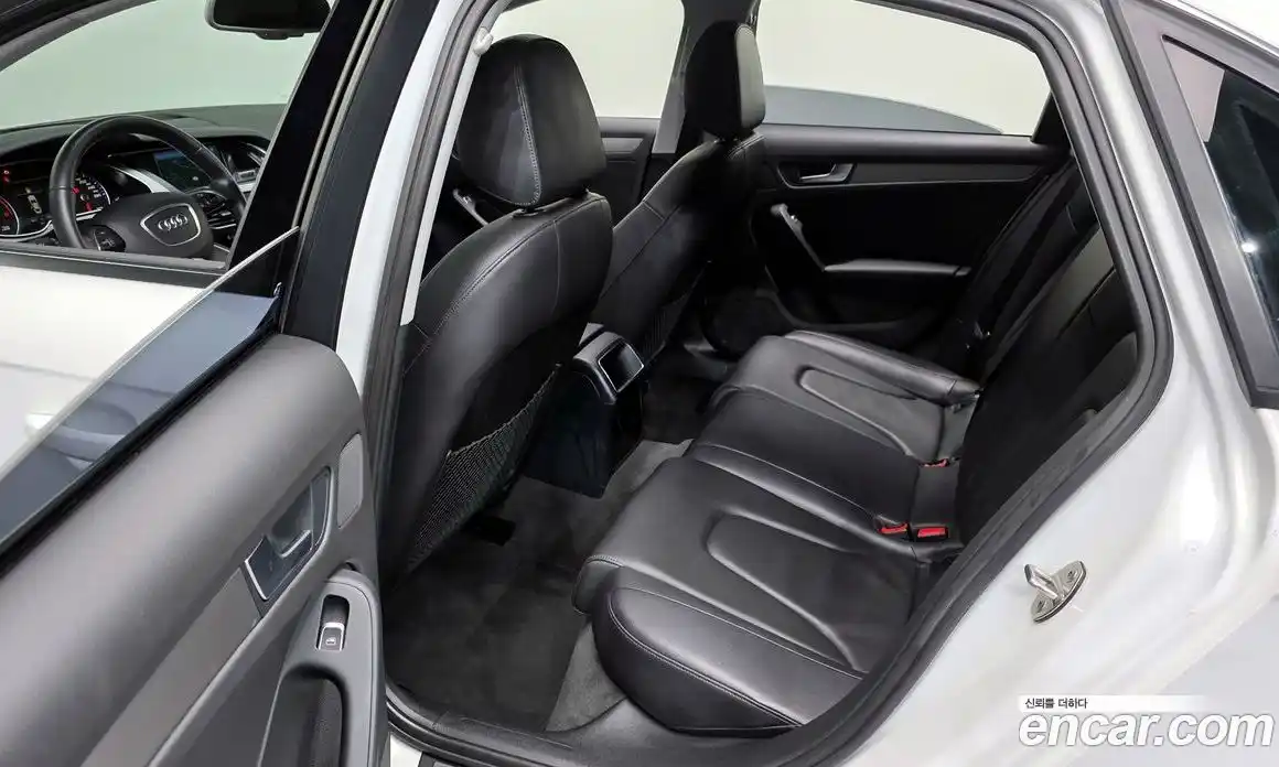 Audi A4 2013 2.0 автомат (гидро), фото 12