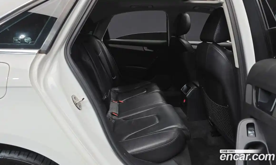 Audi A4 2011 2.0 автомат (гидро), фото 11