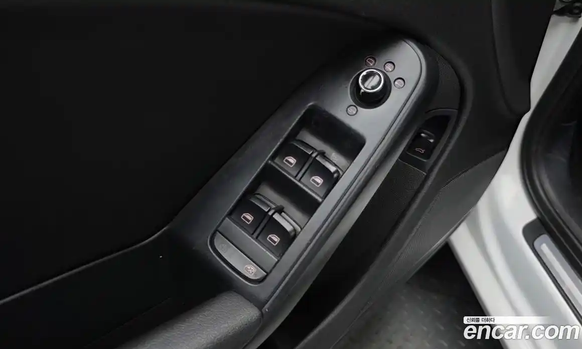 Audi A4 2011 2.0 автомат (гидро), фото 16