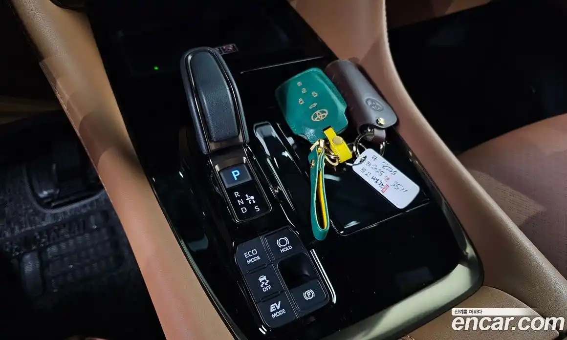 Toyota Alphard 2025 2.5 автомат (гидро), фото 12 Toyota Alphard 2025 2.5 автомат (гидро), фото 12