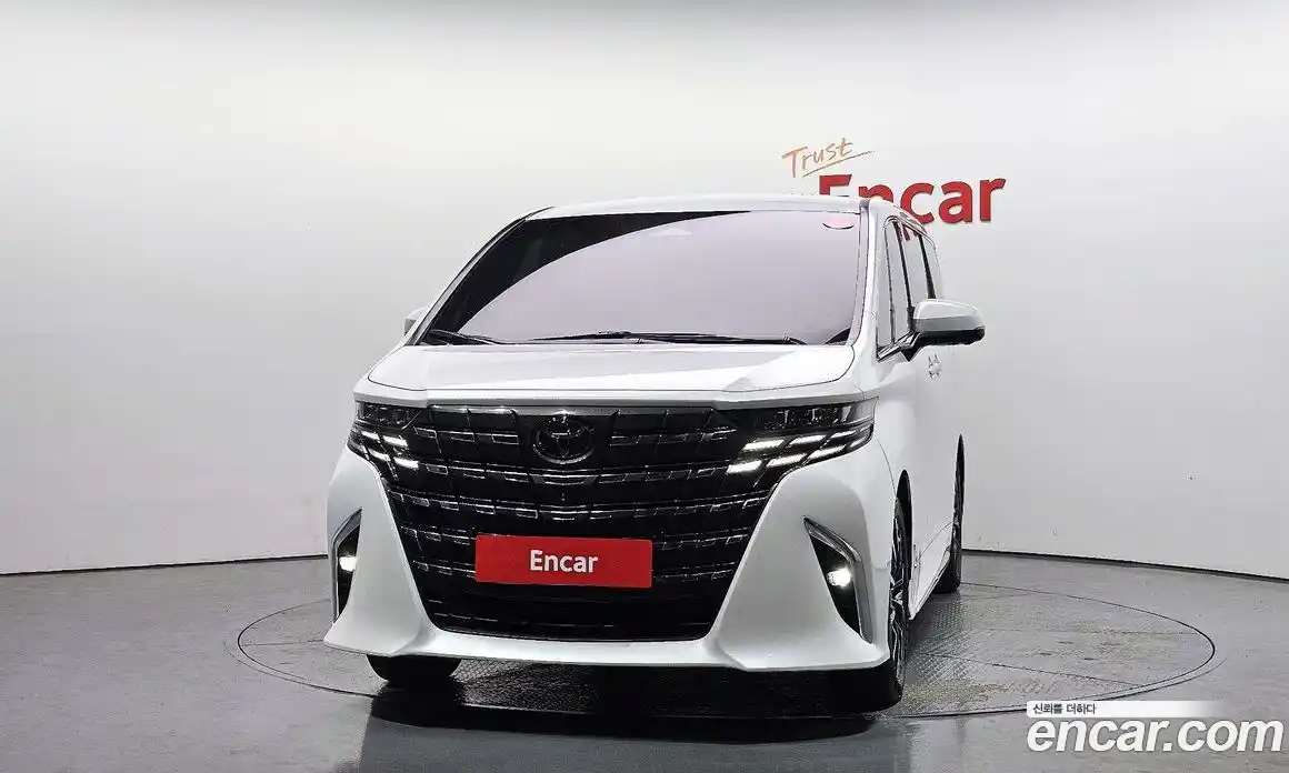 Toyota Alphard 2025 2.5 автомат (гидро), фото 3 Toyota Alphard 2025 2.5 автомат (гидро), фото 3
