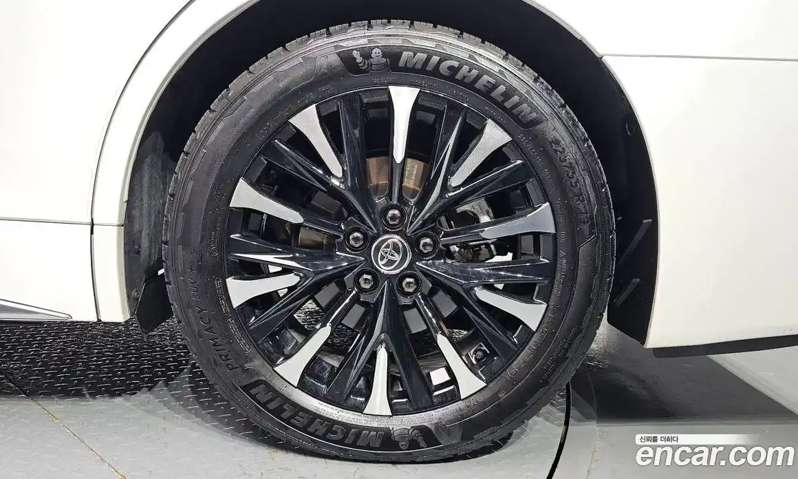 Toyota Alphard 2025 2.5 автомат (гидро), фото 7 Toyota Alphard 2025 2.5 автомат (гидро), фото 7